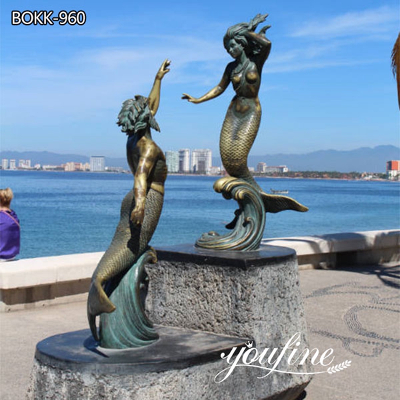 Bronze Mermaid Statues Standing Seaside Decoration For Sale