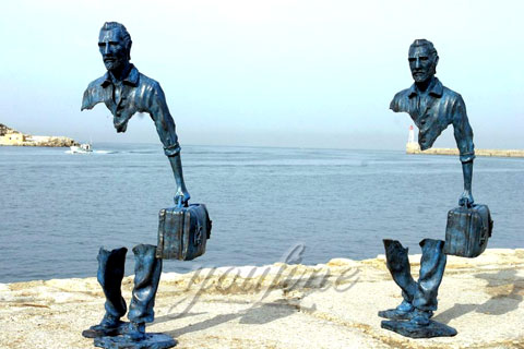 Famous Art Bronze Traveller Sculpture