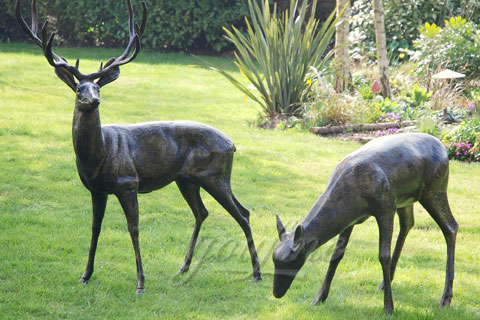 BOKK-224 Wholesales Bronze Deer with Eating Garden Sculpture for Sale